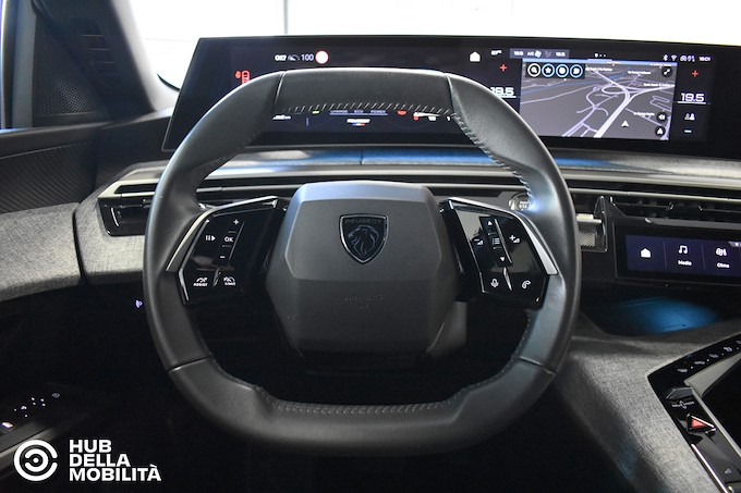 PEUGEOT 3008 Hybrid 136 e-DCS6 Allure